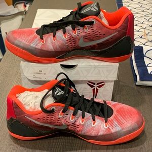 Nike Kobe 9 EM Sneakers